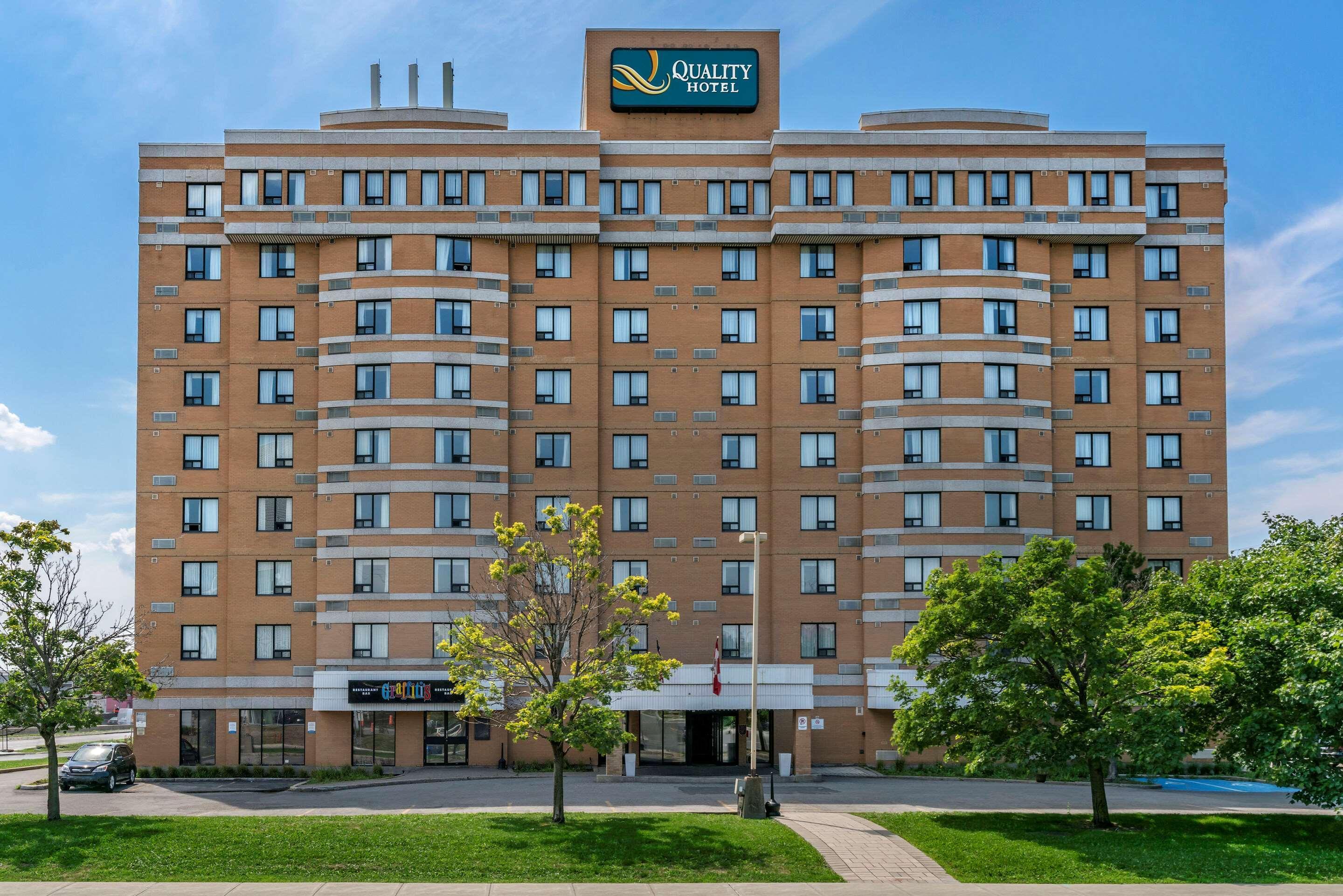 Quality Inn And Suites Montreal East Exterior photo