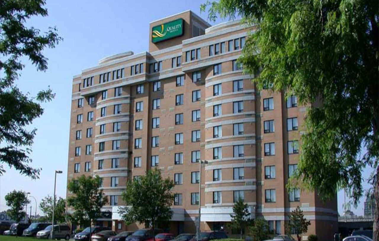 Quality Inn And Suites Montreal East Exterior photo